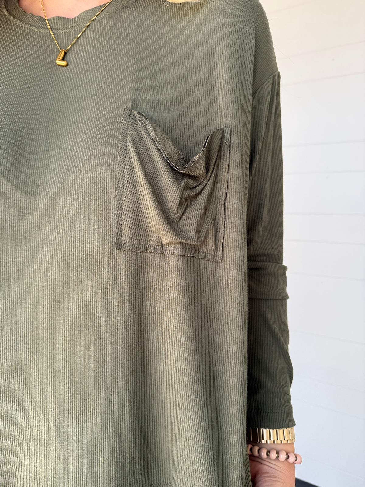 Ribbed Long Sleeve Pocket Tee Olive