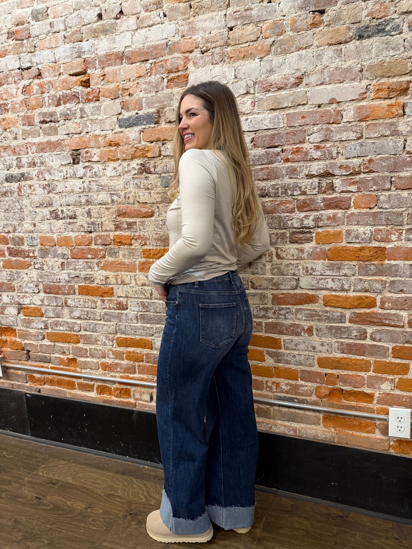 90s Cuffed Jeans Dark Wash