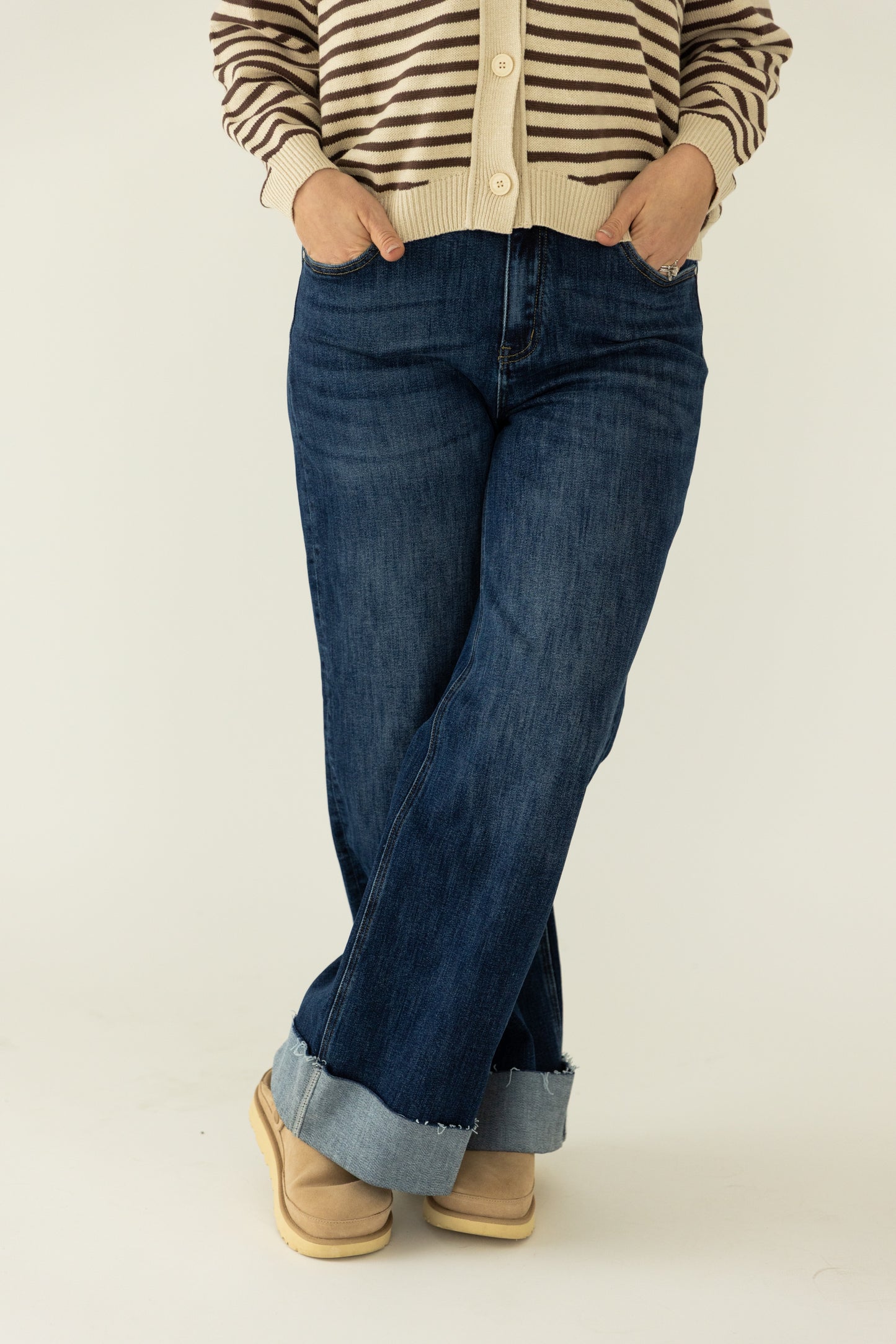 90s Cuffed Jeans Dark Wash