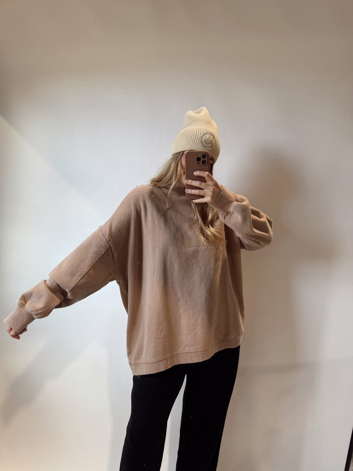 Homebody Crewneck Taupe