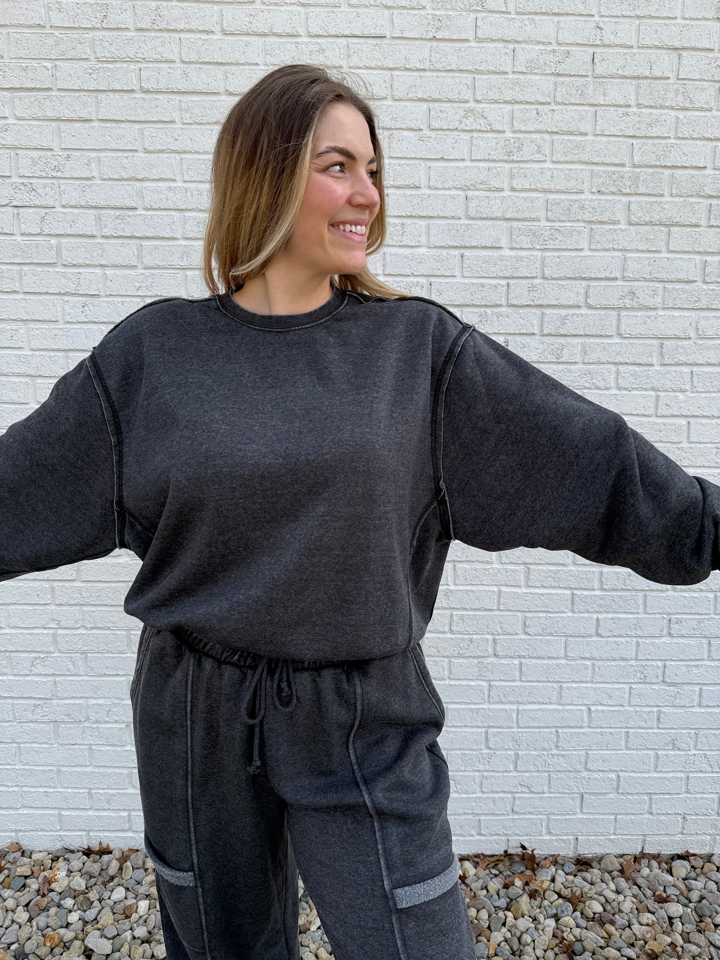 Dreamy Crewneck Black