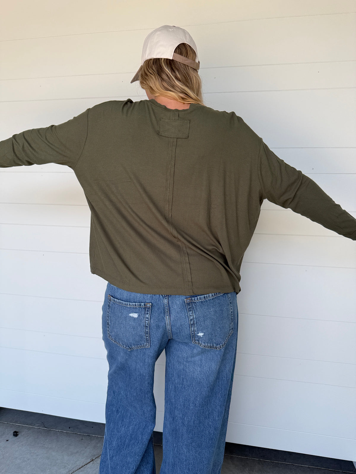 Ribbed Long Sleeve Pocket Tee Olive